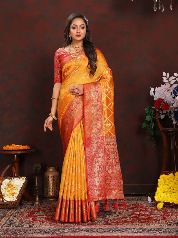 Yellow_Soft_Organza_Silk_With_Meenakari_Weaving_Design_Pallu_Saree