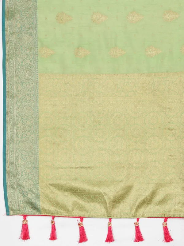 Pista_Soft_Organza_Silk_With_Meenakari_Weaving_Design_Pallu_Saree
