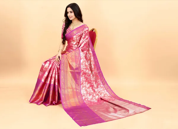 Pink_Amazing_Ethnic_Wear_Silk_Blended_Kanjivaram_Traditional_Saree