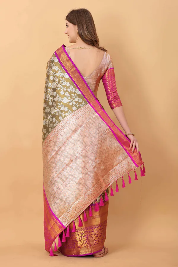 Black_Amazing_Ethnic_Wear_Silk_Blended_Kanjivaram_Traditional_Saree