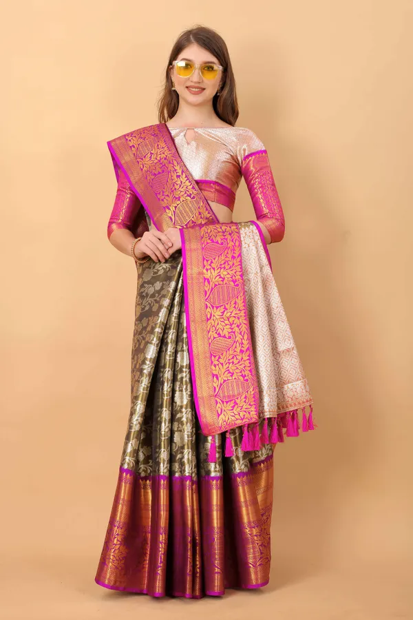 Black_Amazing_Ethnic_Wear_Silk_Blended_Kanjivaram_Traditional_Saree