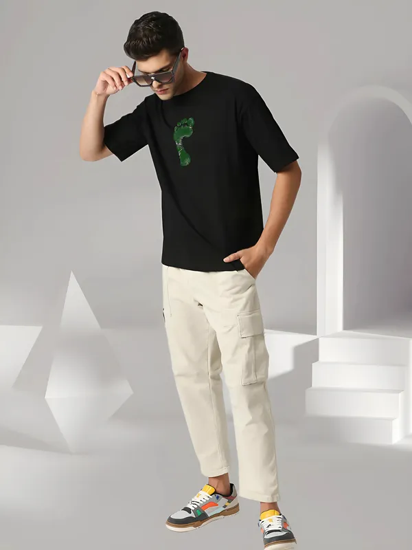 Men_Oversized_Drop_Shoulder_Foot_Chest_Printed_Half_Sleeve_T_shirt