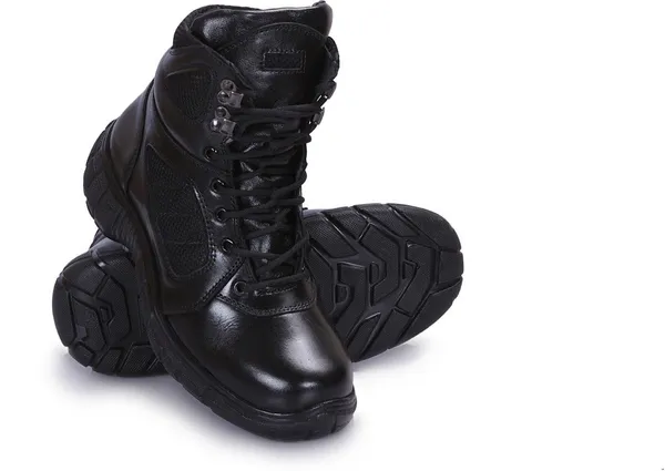 Black_Leather_Boots_For_Men
