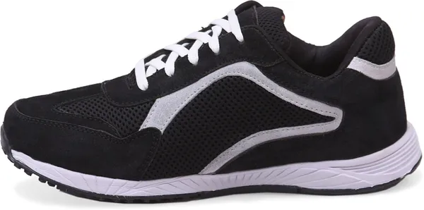 Black_Leather_Sports_Sneakers_For_Men