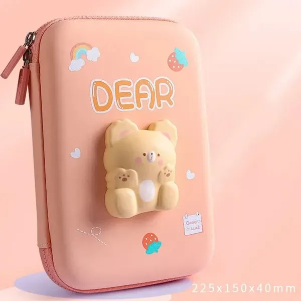 https://d1311wbk6unapo.cloudfront.net/NushopCatalogue/tr:f-webp,w-600,fo-auto/66a10aeb72a04e21d2afbebd/cat_img/Peach_Deluxe_Squishy_Cartoon_Pencil_Case_For_Kids___3D_Eva__Zippered_Pencil_Box__Large__AZV0T4LN4Q_2024-08-23_1.webp__Bachpanbliss