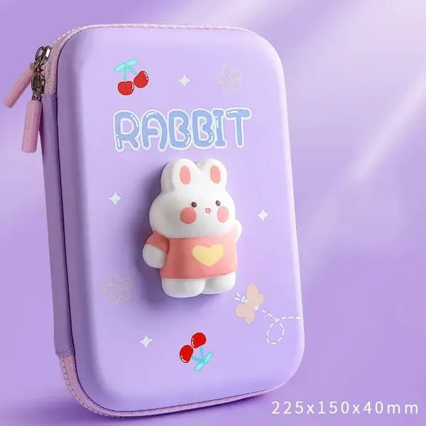 https://d1311wbk6unapo.cloudfront.net/NushopCatalogue/tr:f-webp,w-600,fo-auto/66a10aeb72a04e21d2afbebd/cat_img/Purple_Deluxe_Squishy_Cartoon_Pencil_Case_For_Kids___3D_Eva__Zippered_Pencil_Box__Large__JNGAKYIQAG_2024-08-23_1.webp__Bachpanbliss