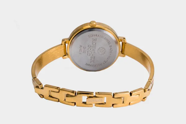 White_Dial_Golden_Case_and_Golden_Bangle_Chain_Combo__Watch_For_Women