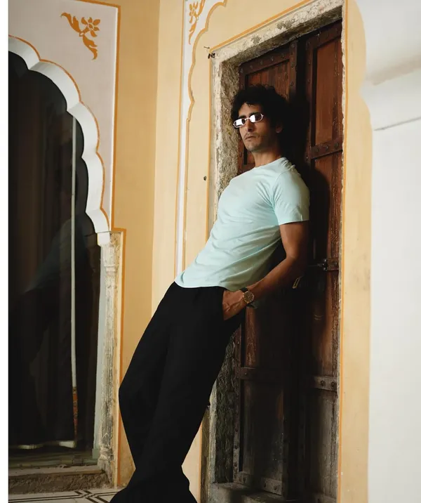 Mint_Blue_Cotton_Blend_Solid_Round_Neck_Half_Sleeve_T-Shirt_For_Men