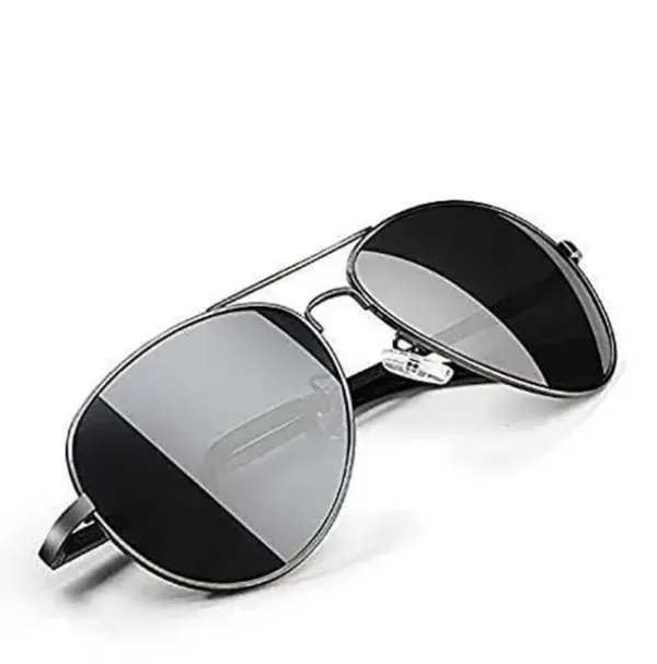 Grey_unisex_Metal_Frame_Aviator_sunglasses_for_men_and_women.