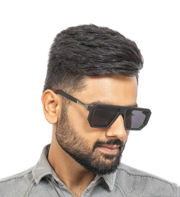 Black_unisex_sunglasses_for_men_and_women