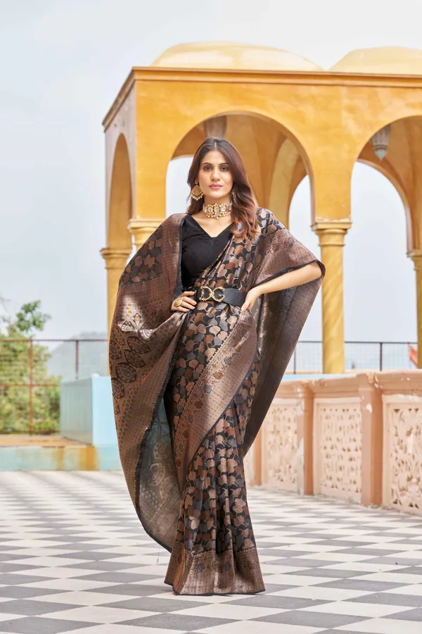 Black_Silk_Sarees_With_Blouse_Piece_For_Women