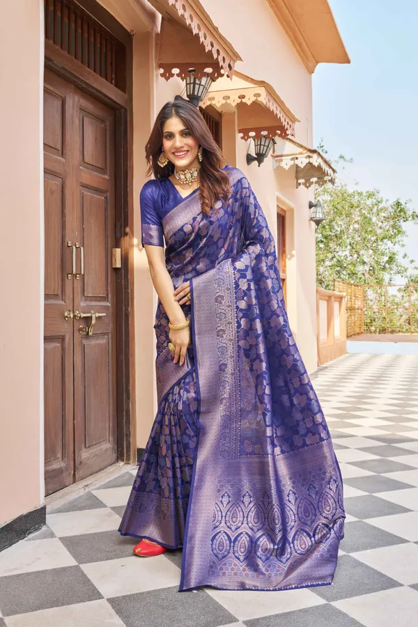 Blue_Silk_Sarees_With_Blouse_Piece_For_Women