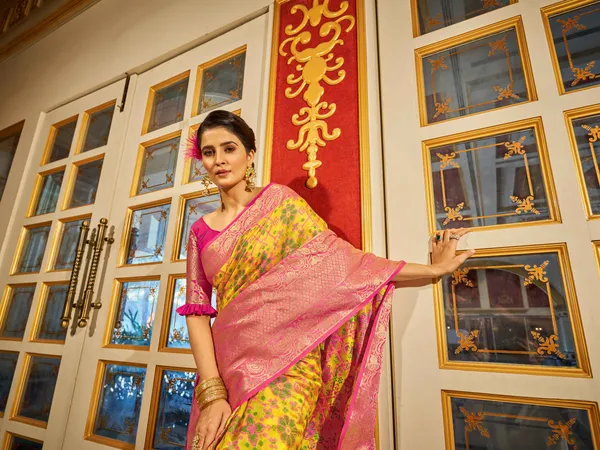 Yellow_Jacquard_Cotton_Sarees_With_Blouse_Piece_For_Women