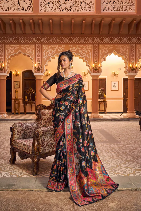 Black_Cotton_Sarees_With_Blouse_Piece_For_Women