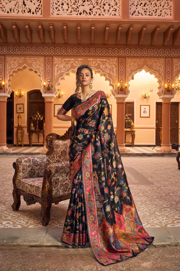 Black_Cotton_Sarees_With_Blouse_Piece_For_Women