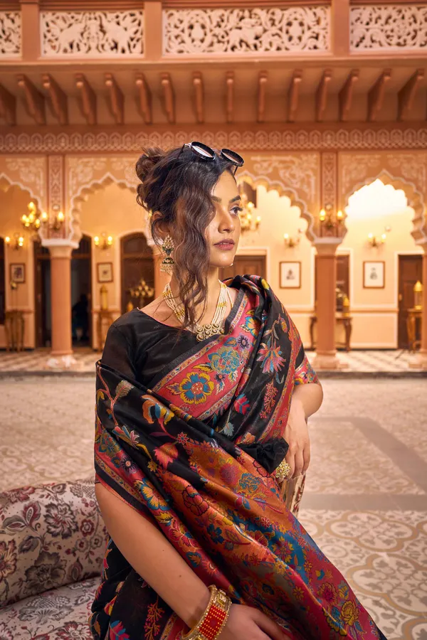 Black_Cotton_Sarees_With_Blouse_Piece_For_Women