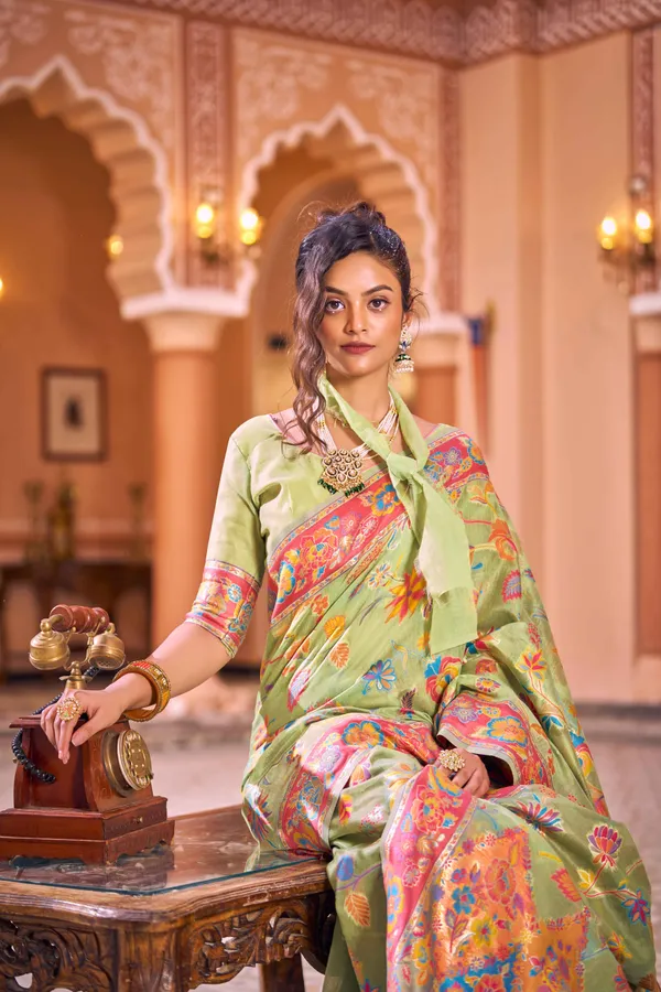 Pista_Cotton_Sarees_With_Blouse_Piece_For_Women