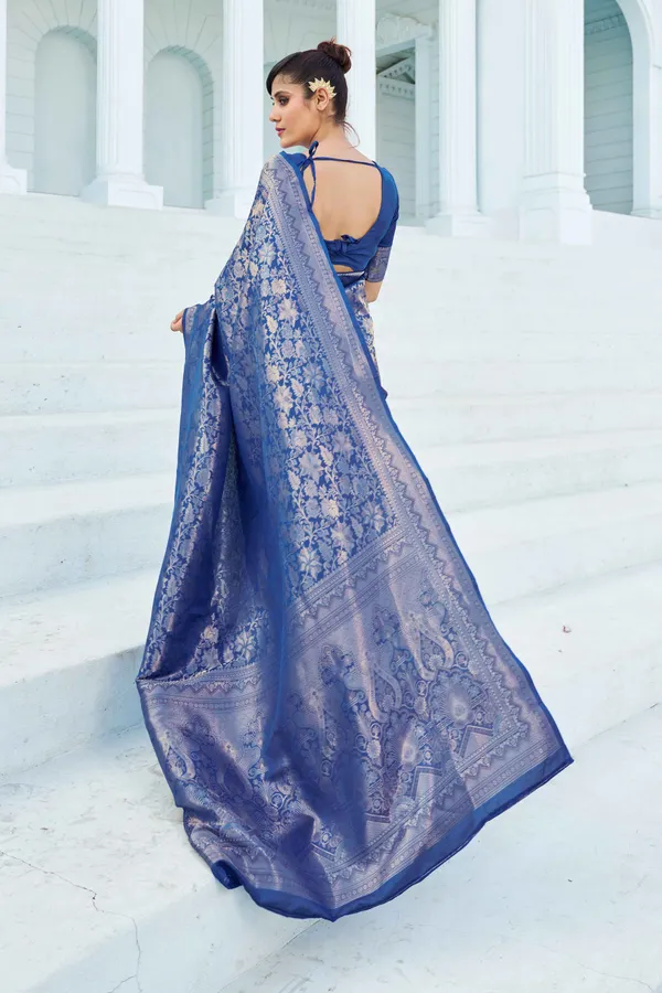 Blue_Silk_Sarees_With_Blouse_Piece_For_Women