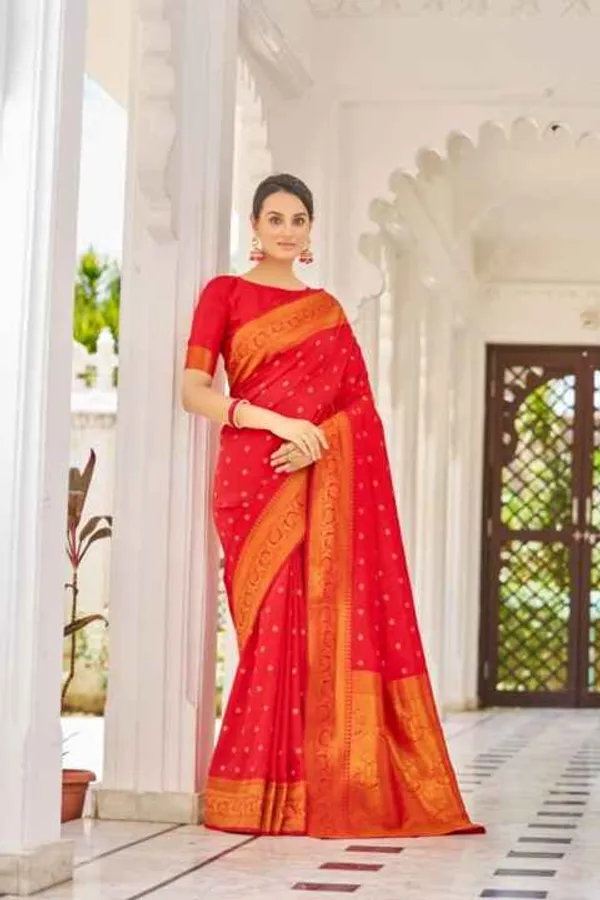 Red_Silk_Sarees_With_Blouse_Piece_For_Women