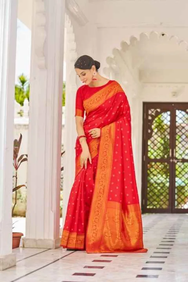 Red_Silk_Sarees_With_Blouse_Piece_For_Women