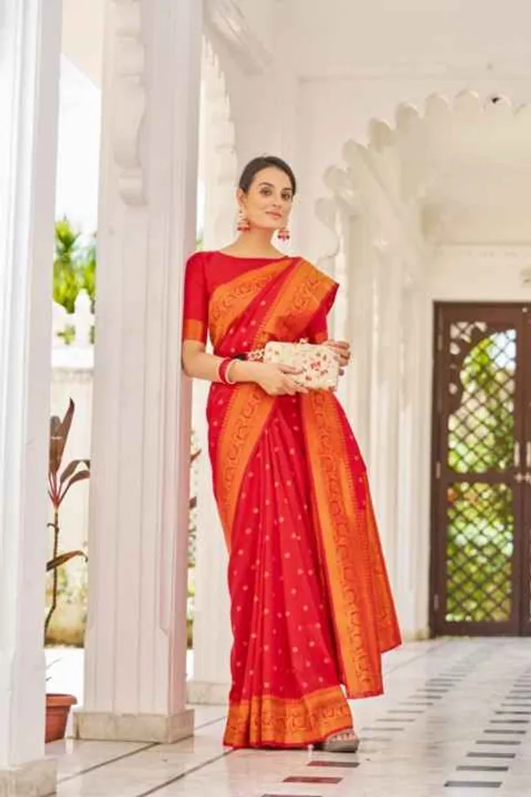 Red_Silk_Sarees_With_Blouse_Piece_For_Women