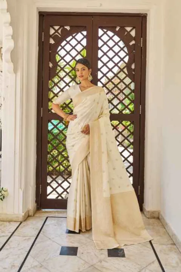 White_Silk_Sarees_With_Blouse_Piece_For_Women