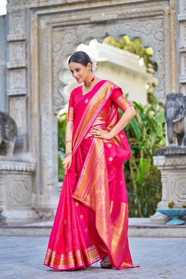 Pink_Silk_Sarees_With_Blouse_Piece_For_Women
