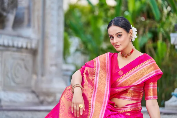 Pink_Silk_Sarees_With_Blouse_Piece_For_Women