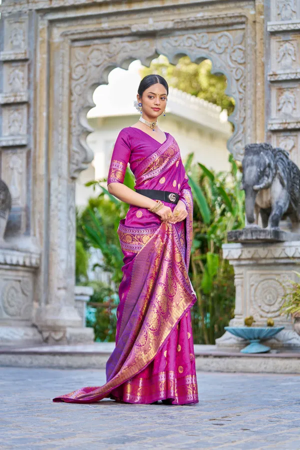 Purple_Silk_Sarees_With_Blouse_Piece_For_Women