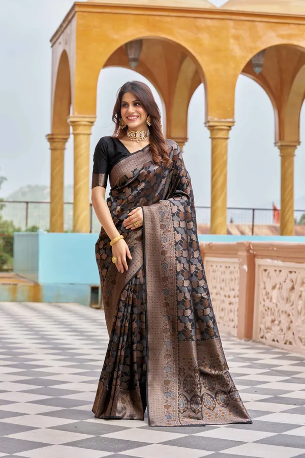 Black_Silk_Sarees_With_Blouse_Piece_For_Women