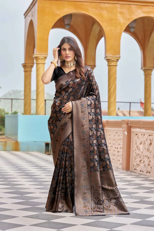 Black_Silk_Sarees_With_Blouse_Piece_For_Women