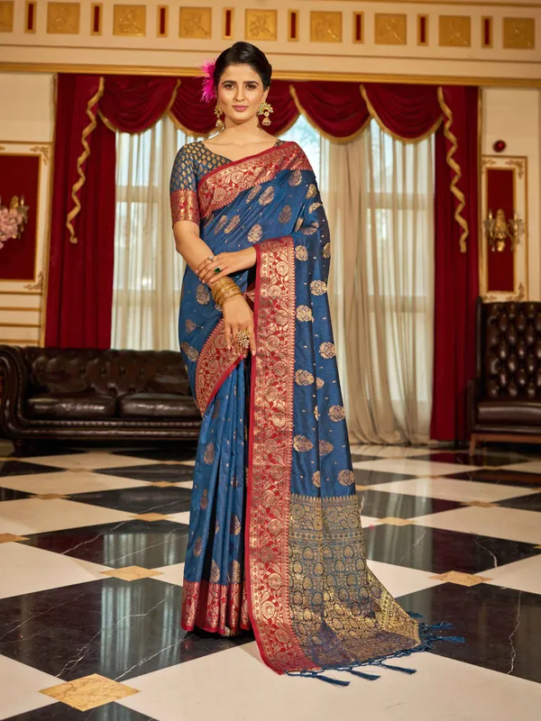 Blue_Cotton_Sarees_With_Blouse_Piece_For_Women