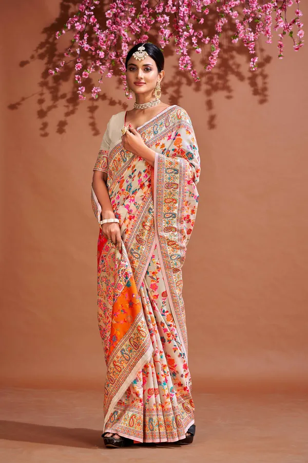 White_Cotton_Sarees_With_Blouse_Piece_For_Women