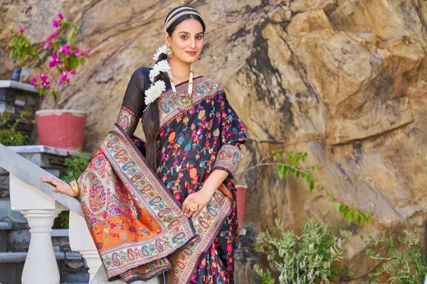Black_Cotton_Sarees_With_Blouse_Piece_For_Women