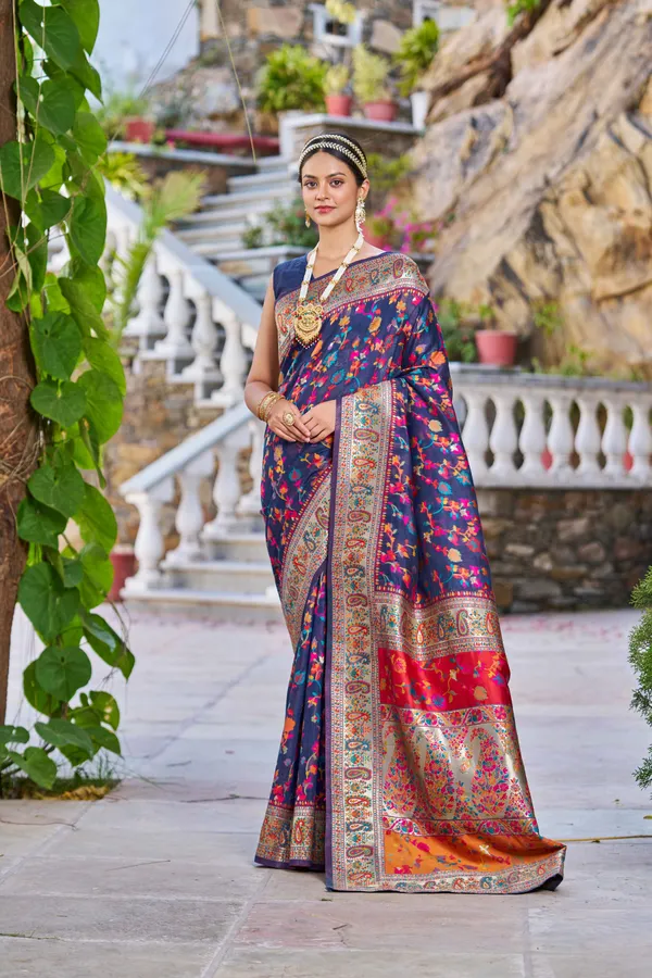 Blue_Cotton_Sarees_With_Blouse_Piece_For_Women