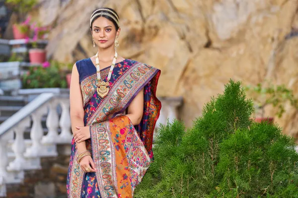 Blue_Cotton_Sarees_With_Blouse_Piece_For_Women
