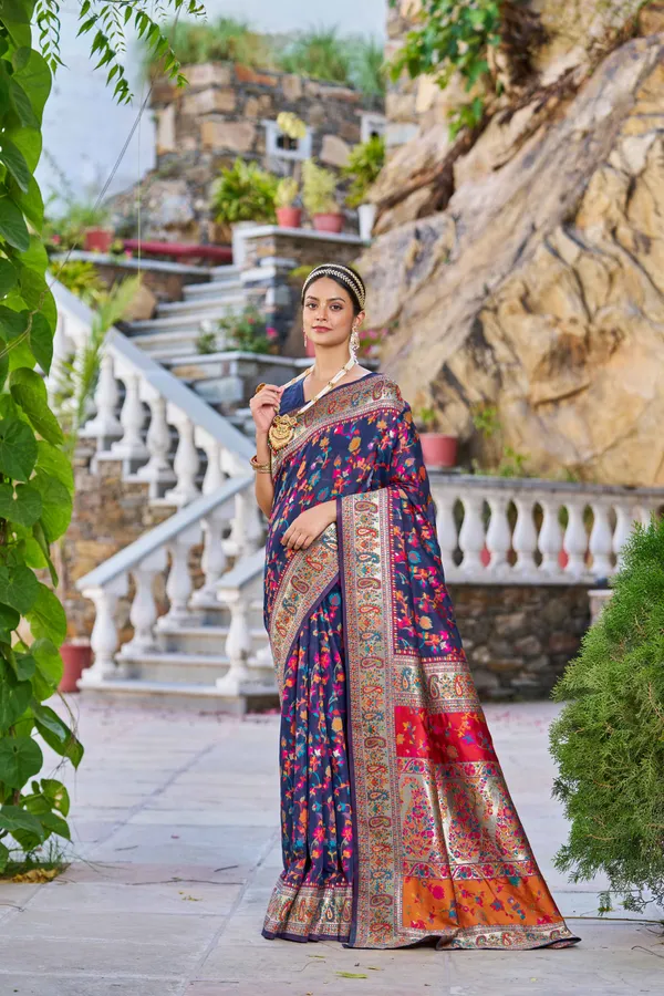 Blue_Cotton_Sarees_With_Blouse_Piece_For_Women