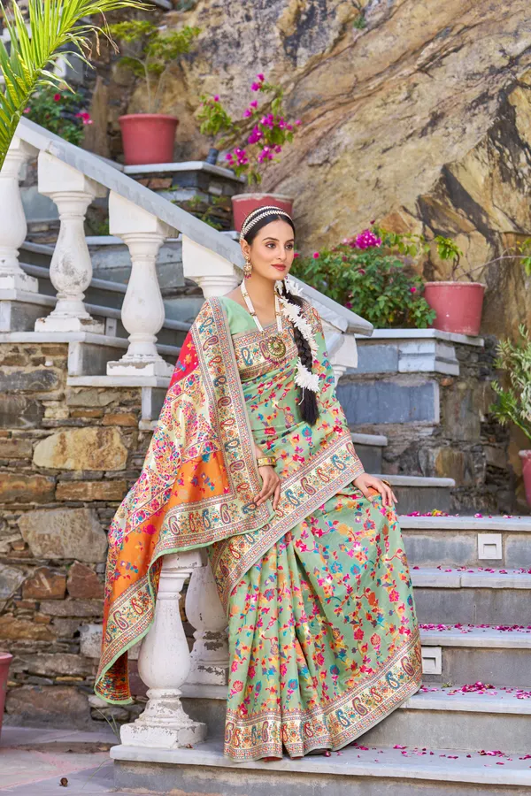 Pista_Cotton_Sarees_With_Blouse_Piece_For_Women