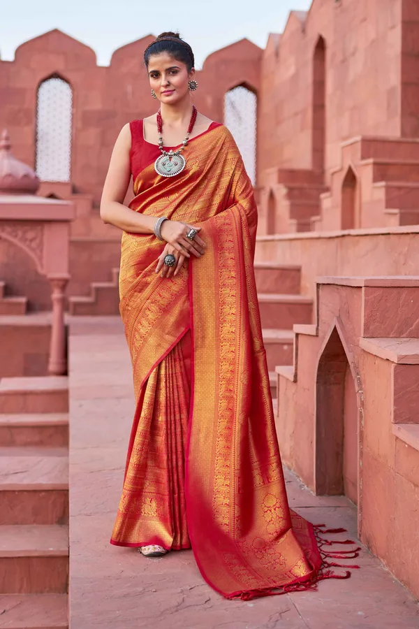 Red_Silk_Sarees_With_Blouse_Piece_For_Women