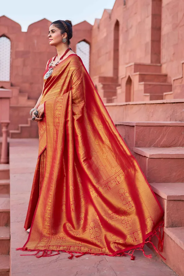 Red_Silk_Sarees_With_Blouse_Piece_For_Women