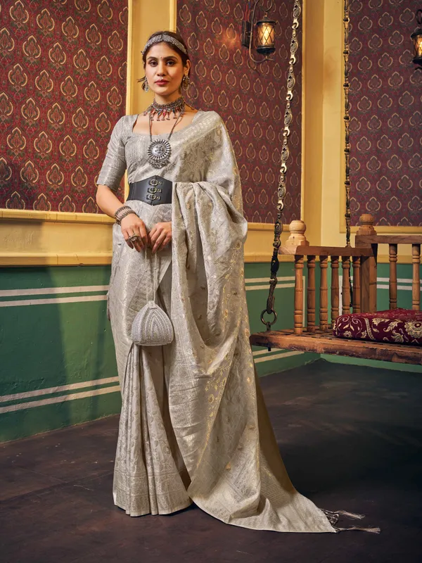 Grey_Silk_Sarees_With_Blouse_Piece_For_Women
