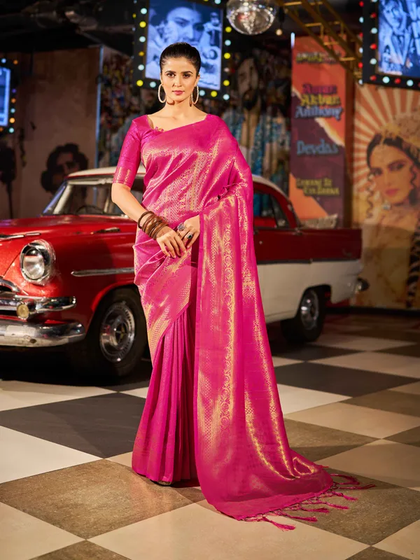 Pink_Silk_Sarees_With_Blouse_Piece_For_Women