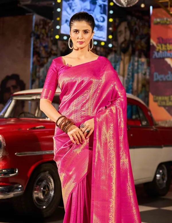 Pink_Silk_Sarees_With_Blouse_Piece_For_Women