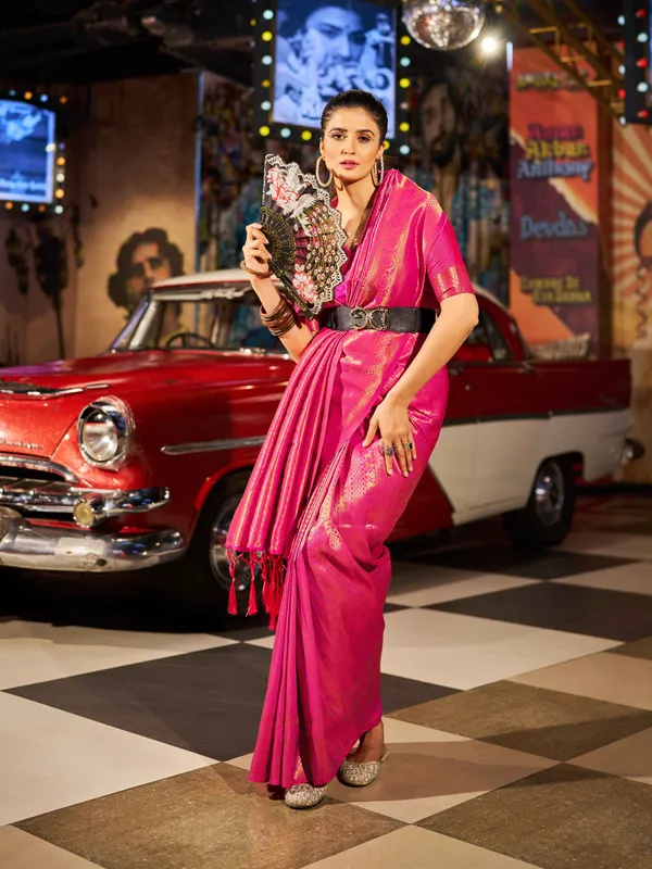 Pink_Silk_Sarees_With_Blouse_Piece_For_Women