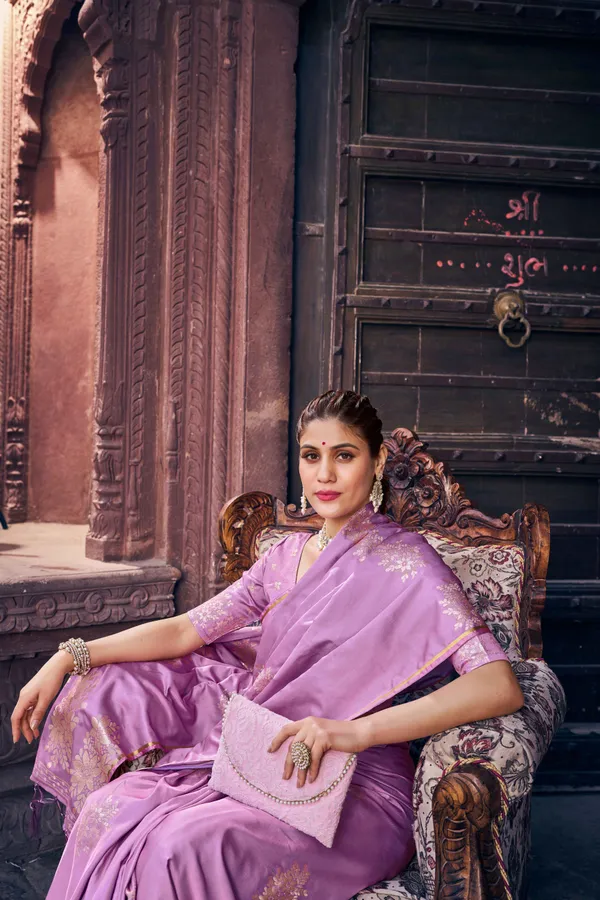 Purple_Silk_Sarees_With_Blouse_Piece_For_Women