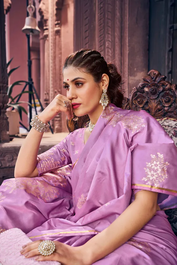 Purple_Silk_Sarees_With_Blouse_Piece_For_Women