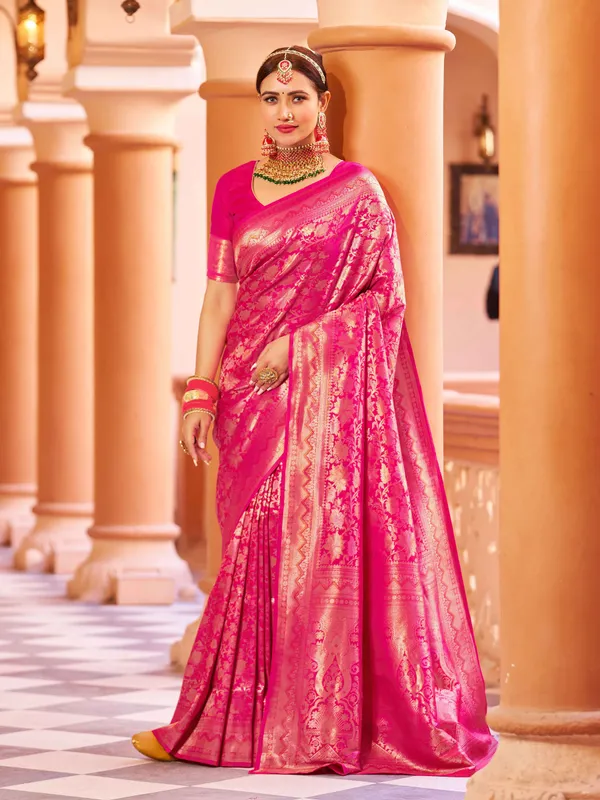 Pink_Silk_Sarees_With_Blouse_Piece_For_Women
