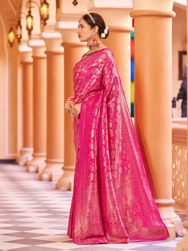 Pink_Silk_Sarees_With_Blouse_Piece_For_Women