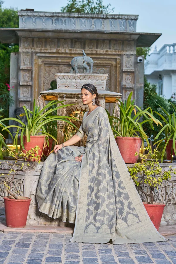 Grey_Cotton_Sarees_With_Blouse_Piece_For_Women