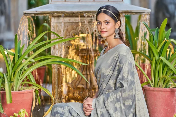 Grey_Cotton_Sarees_With_Blouse_Piece_For_Women